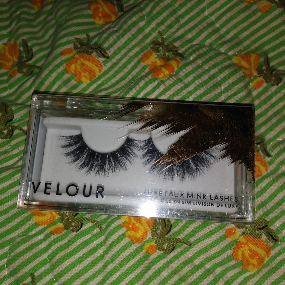 Veloure lashes